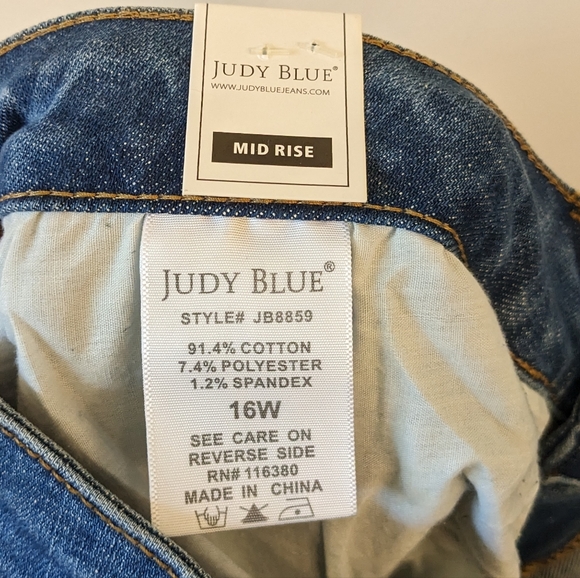 Judy Blue Los Angeles Mid Rise Skinny Fit Jeans - Picture 6 of 8